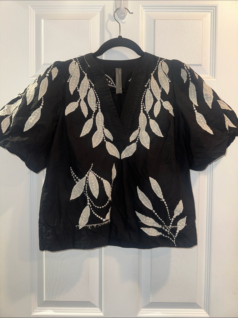 Anthropologie Black Embroidered Leaf-Accent V-Neck Top size small Petite